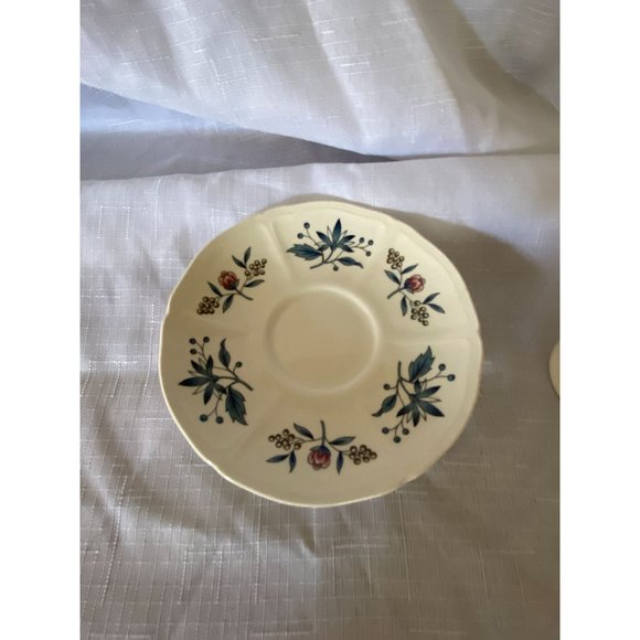 Wedgwood Williamsburg Potpourri Footed Tea Cup with Saucer - Picture 3 of 10